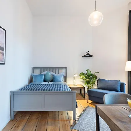 Greatstay Stralauer Allee 17c Apartment *