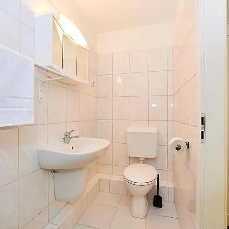 Bearlin - Center East Guest house *