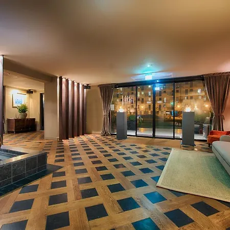 Otel Mondrian Am Checkpoint Charlie 4*