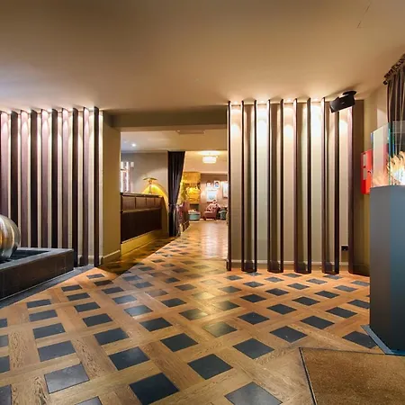 Otel Mondrian Am Checkpoint Charlie 4*
