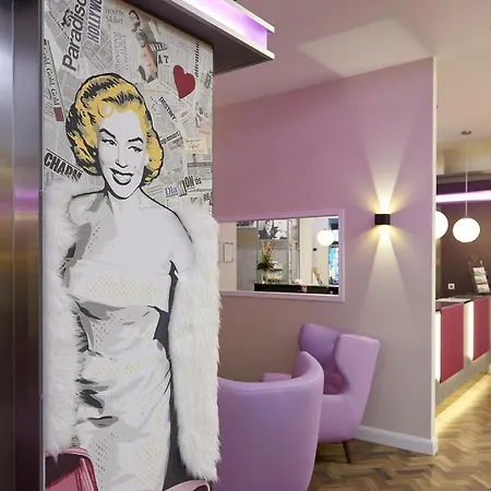Hollywood Media Am Kurfuerstendamm 4* Berlin