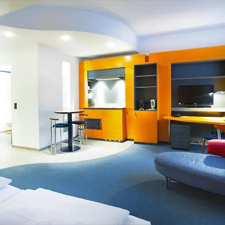Ostbahnhof Hotel 4*