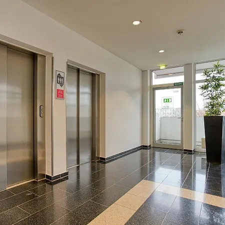 Centro West 4*
