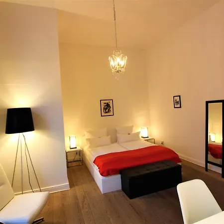 Midi City West Am Ku'damm Otel 3*