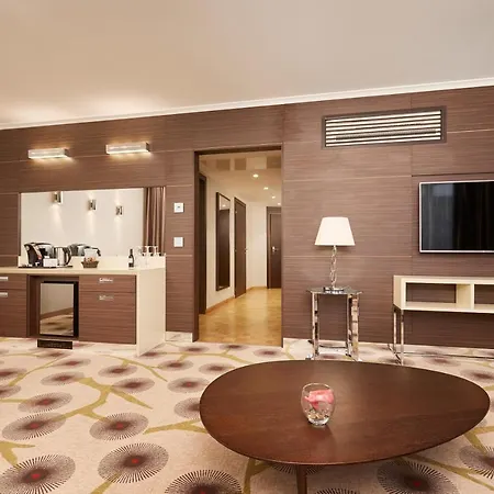 Hyperion Hotel 5*