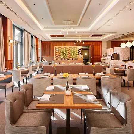 Hyperion Hotel