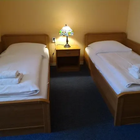 Otel Hotel-pension Rheingold Am Kurfuerstendamm