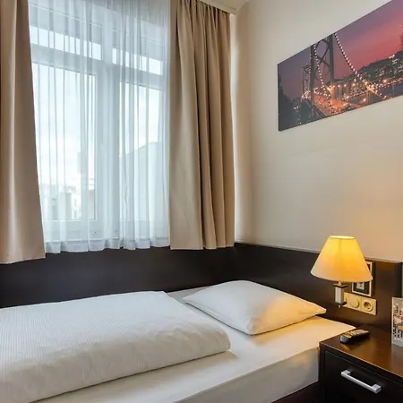 Titanic Comfort Kurfuerstendamm