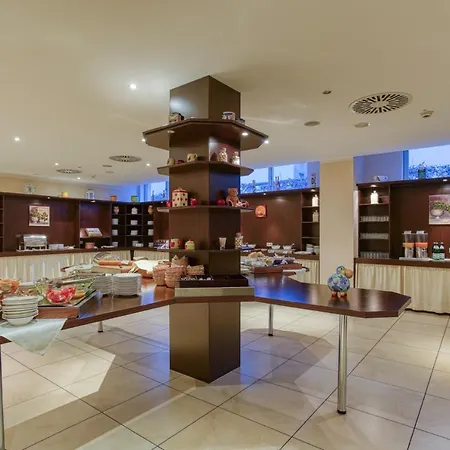 Titanic Comfort Kurfuerstendamm Hotel Berlín