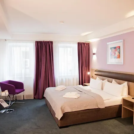Nikolai Hotel 3*