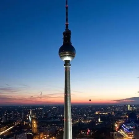 Romantic Style Alexanderplatz Lägenhet *