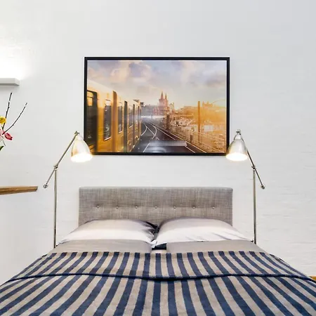 Apartment The Melchior, Luxury Industry Loft In Mitte Up To 5 Ppl With 2 Bath