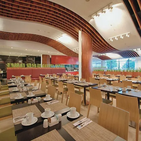מלון Riu Plaza Am Kurfuerstendamm 4*