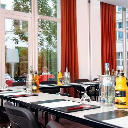 Adina Checkpoint Charlie מלון דירות 4*