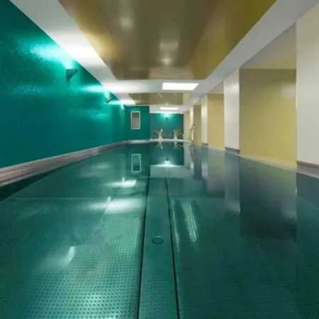 Adina Checkpoint Charlie Aparthotel Berlino