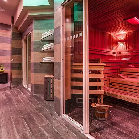 Intercityhotel Ostbahnhof 3*