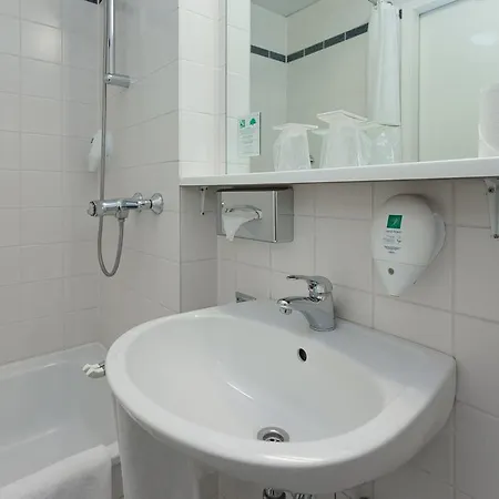 Acom-hotel Kurfuerstendamm 3*