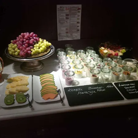Hotel Monbijou 3*