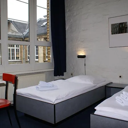 Transit Hotel