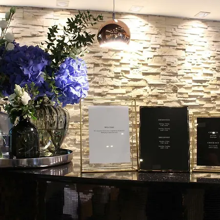 Delta Am Potsdamer Platz Hotel 3*