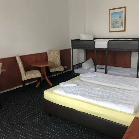 Hotel-pension Adamshof Guest house