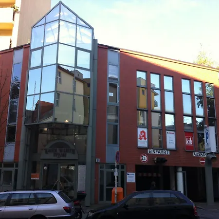 Thomas 2* Berlin