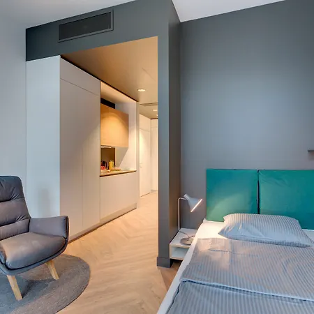 Aparthotel Smartments Business West