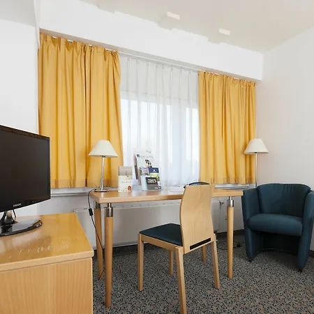 Hotel Akademie Pankow 3*