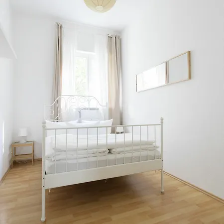 Apartment Limehome Berlin Werftstrasse