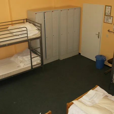 Hostel Happy Go Lucky + *