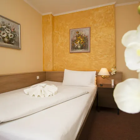 Spreewitz Am Kurfuerstendamm Hotel 3*
