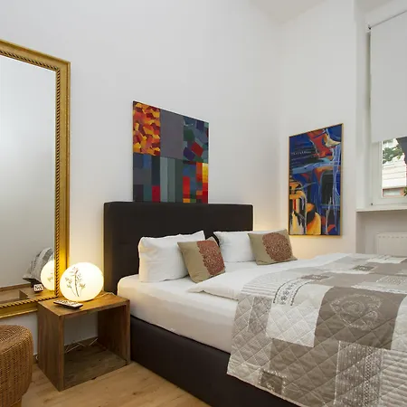 Im Arnimkiez Apartment