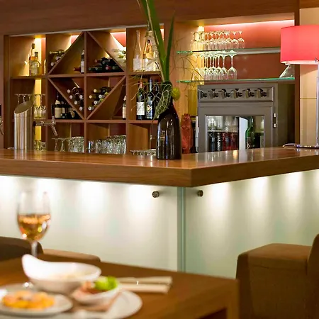 Hotel Mercure City West 4*