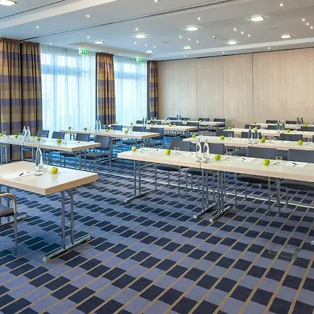 Отель Essential By Dorint Berlin-adlershof 3*