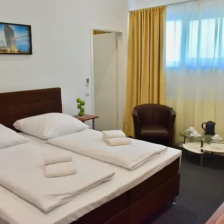 Christie Aparthotel