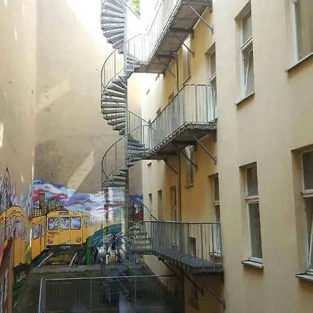Flow Hostel *
