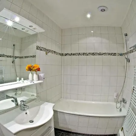 Delta Am Potsdamer Platz Hotel 3*