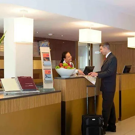 Отель Mercure Airport Tegel Берлин