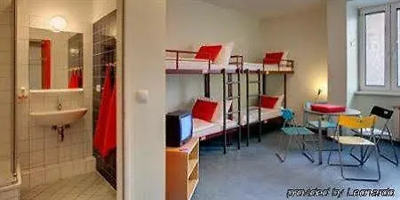 Happy Bed Hostel *