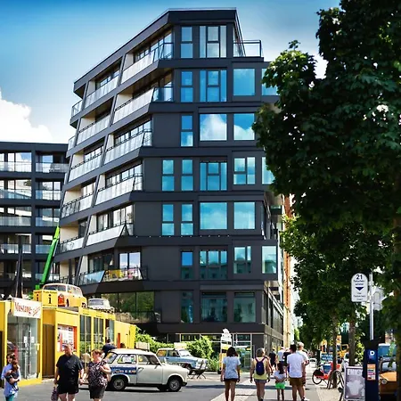 Wilde Berlin, Checkpoint Charlie 4* Berlin
