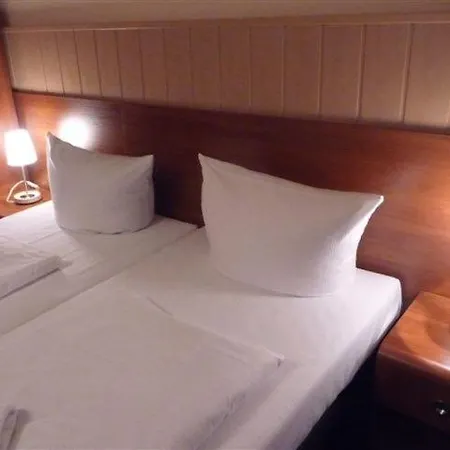 Otel Hotel-pension Rheingold Am Kurfuerstendamm Berlin