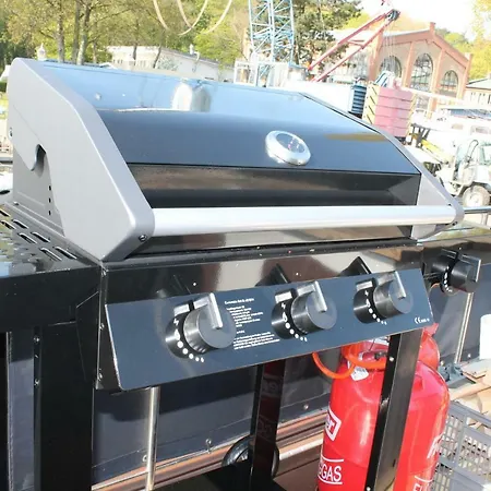 Botel Hausboot Deluxe