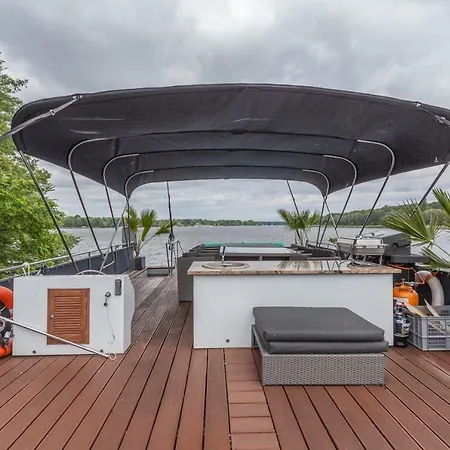 Hausboot Deluxe