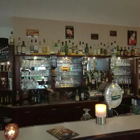 Hotel Kryom's 108 3*