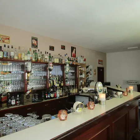 Hotel Kryom's 108 3*