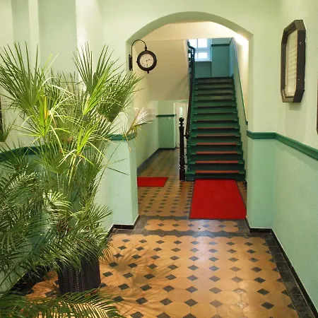 Naehe Hauptbahnhof Apartment *