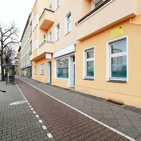 Daire 8 People Vacation Family & Friends Berlin