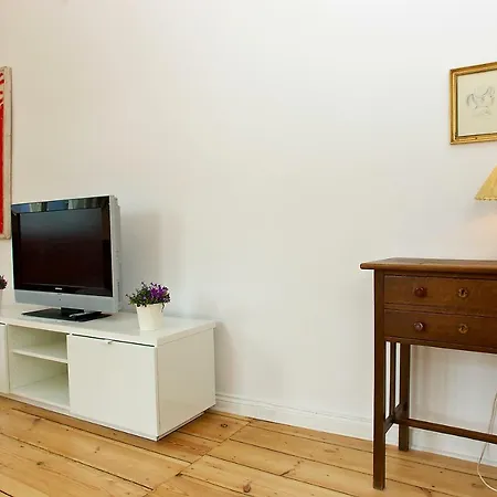 Prenzlauer Allee Apartment Berlin