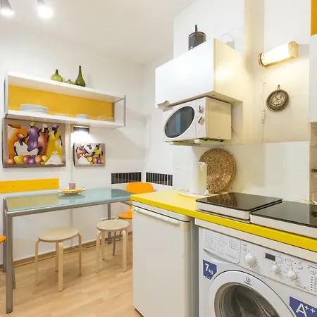 Apartment Schones 2-zimmer-apartment In Kollwitzplatz-nahe Berlin