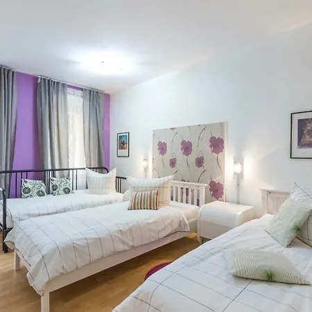 Schones 2-zimmer-apartment In Kollwitzplatz-nahe *
